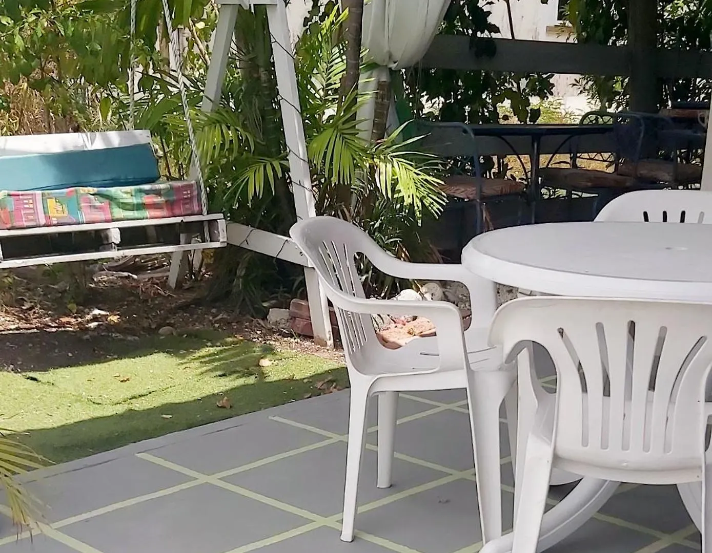 סנט פיליפ Stay Awhile Studio Apartment - Live Like A Local  סנט פיליפ